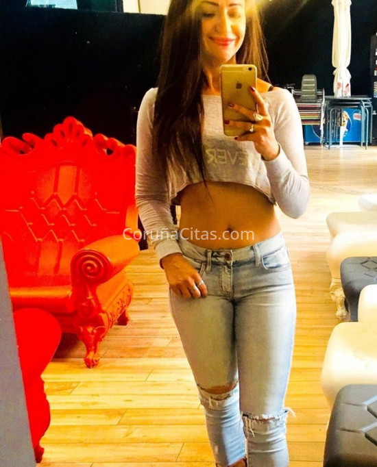 Romina, mujer europea elegante. 677431619. Citas en A CORUÑA, A CORUÑA. www.coruñacitas.com.