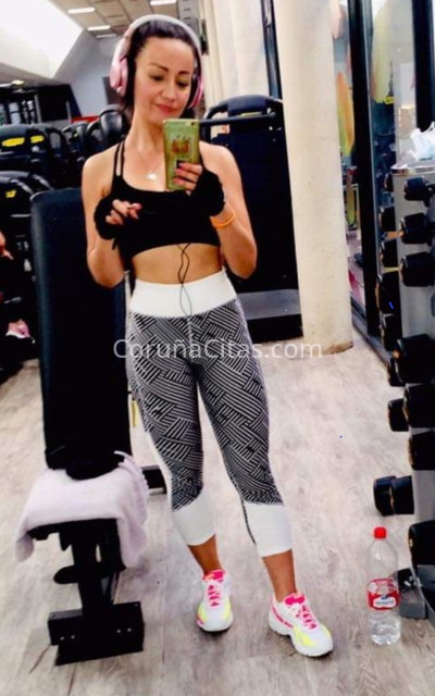 Romina, mujer europea elegante. 677431619. Citas en A CORUÑA, A CORUÑA. www.coruñacitas.com.