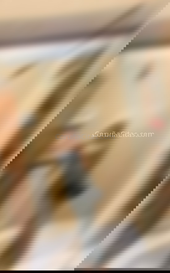Aurora, jovencita encantadora. 641587445. Citas en A CORUÑA, A CORUÑA. www.coruñacitas.com.