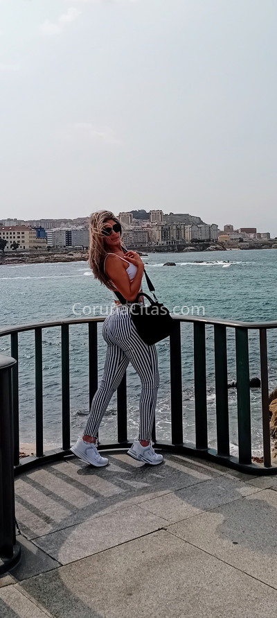 Giulia, elegante latina. 695317062. Citas en A CORUÑA, A CORUÑA. www.coruñacitas.com.