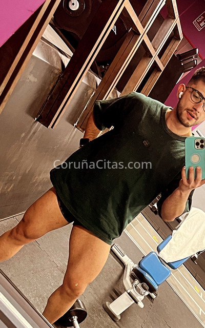 Emiliano, colombiano. 605287752. Citas en A CORUÑA, A CORUÑA. www.coruñacitas.com.