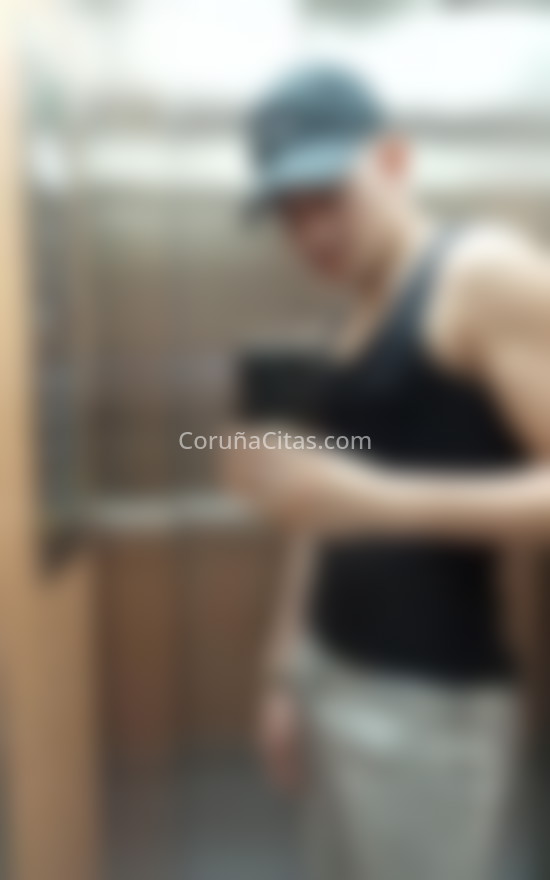 Stefano, joven venezolano. 641702687. Citas en A CORUÑA, A CORUÑA. www.coruñacitas.com.