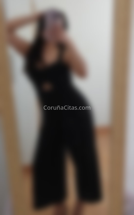 Nazarena, morena latina. 634189873. Citas en A CORUÑA, A CORUÑA. www.coruñacitas.com.