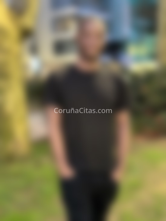 Andrés, joven colombiano . 613405102. Citas en A CORUÑA, A CORUÑA. www.coruñacitas.com.