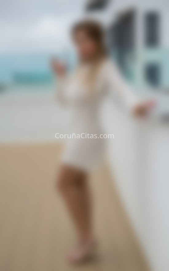 Flor, mujer encantadora y enrollada. 642865107. Citas en A CORUÑA, A CORUÑA. www.coruñacitas.com.