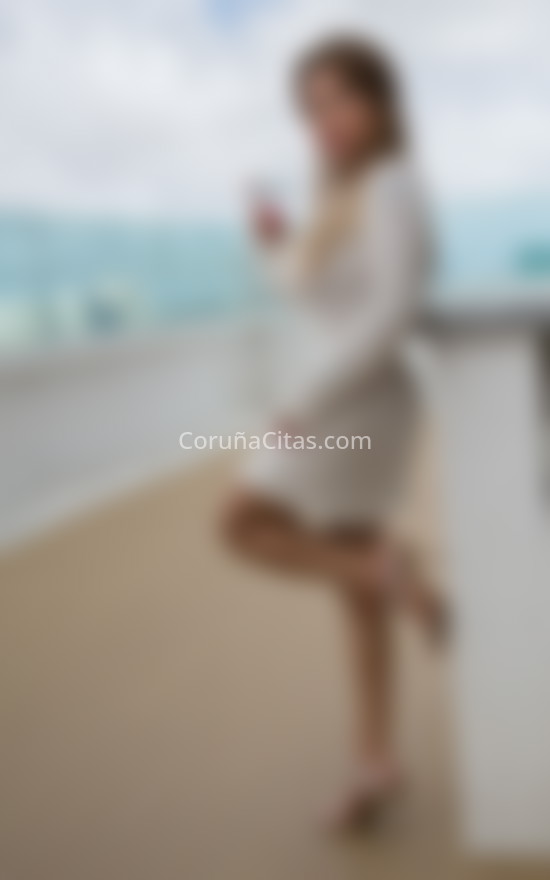 Flor, mujer encantadora y enrollada. 642865107. Citas en A CORUÑA, A CORUÑA. www.coruñacitas.com.