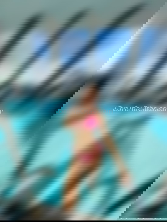 Frida, preciosa jovencita colombiana . 615339987. Citas en A CORUÑA, A CORUÑA. www.coruñacitas.com.