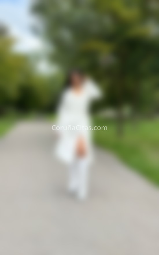 Frida, preciosa jovencita colombiana . 615339987. Citas en A CORUÑA, A CORUÑA. www.coruñacitas.com.