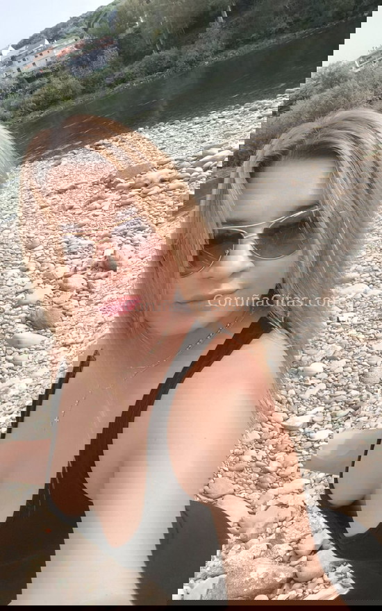 Sarita, rubia joven y bella . 613562751. Citas en A CORUÑA, A CORUÑA. www.coruñacitas.com.