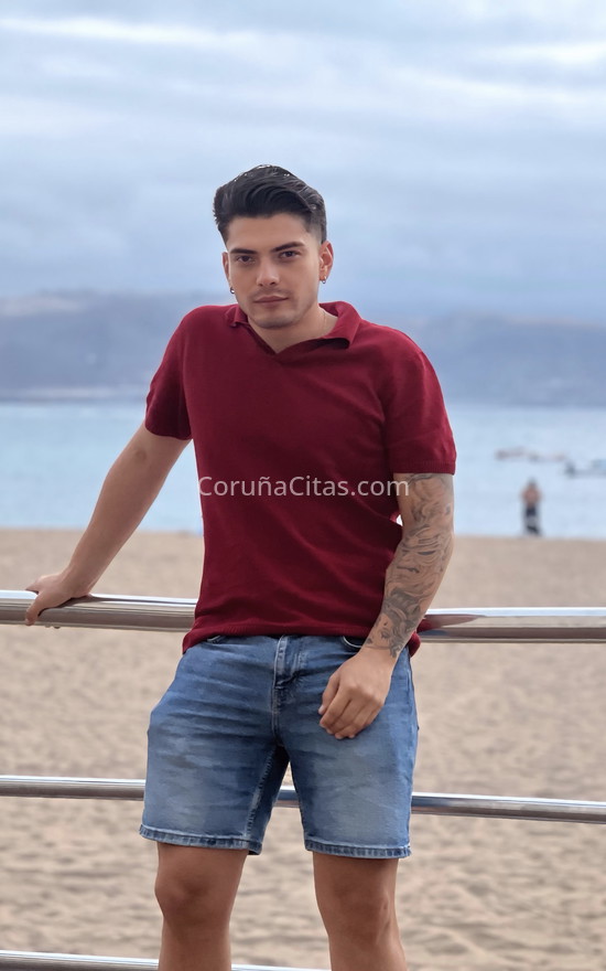 Felipe, colombiano recién llegado. 624048920. Citas en A CORUÑA, A CORUÑA. www.coruñacitas.com.