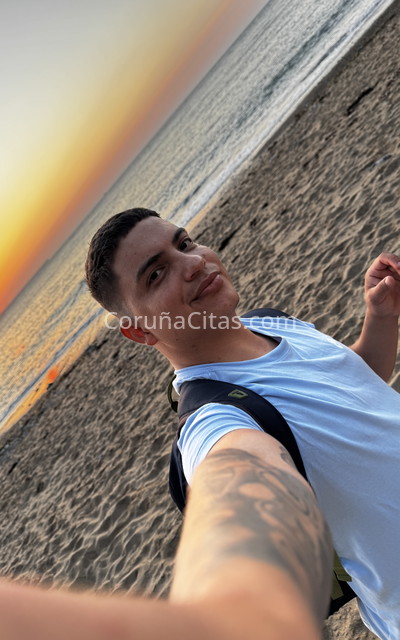 Brayan colombiano nuevo por aquí. 697165304. Citas en A CORUÑA, A CORUÑA. www.coruñacitas.com.